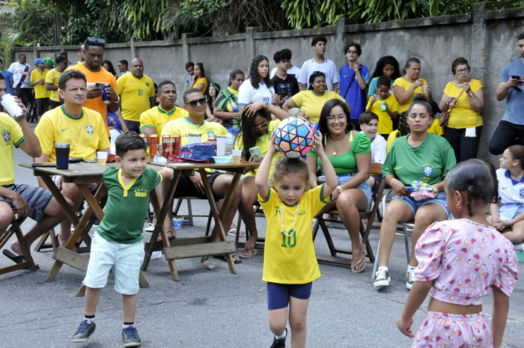 Prefeitura disponibilizará telão para jogos da Copa do Mundo - Prefeitura do  Município de Maringá